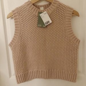 NWT ~ Cute Beige Popcorn Knit Sweater Vest Size Small